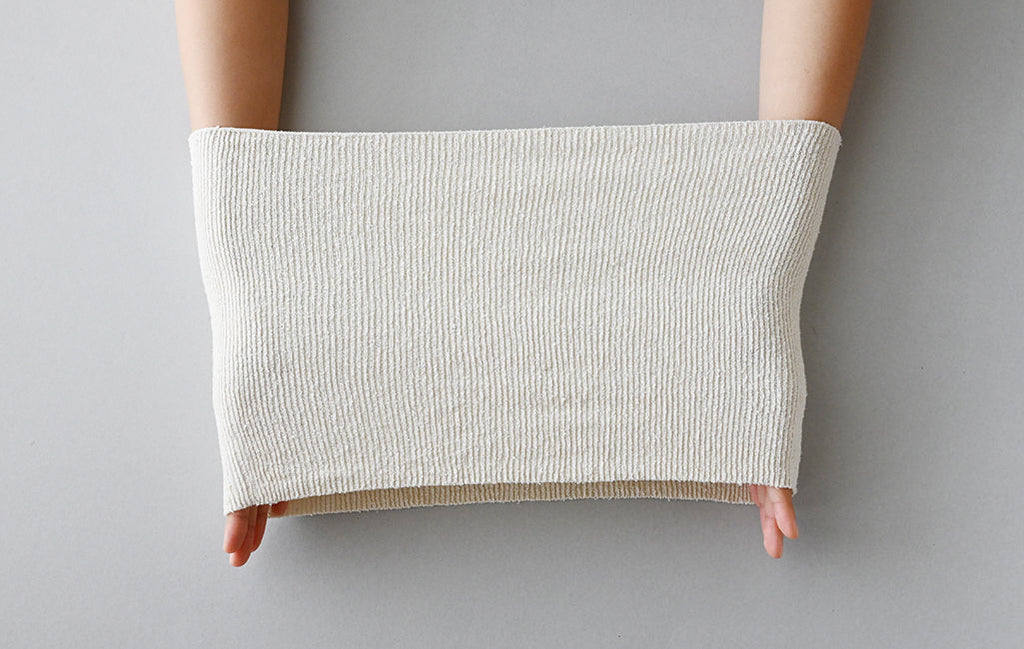 新作　おなかに寄り添うシルク腹巻き