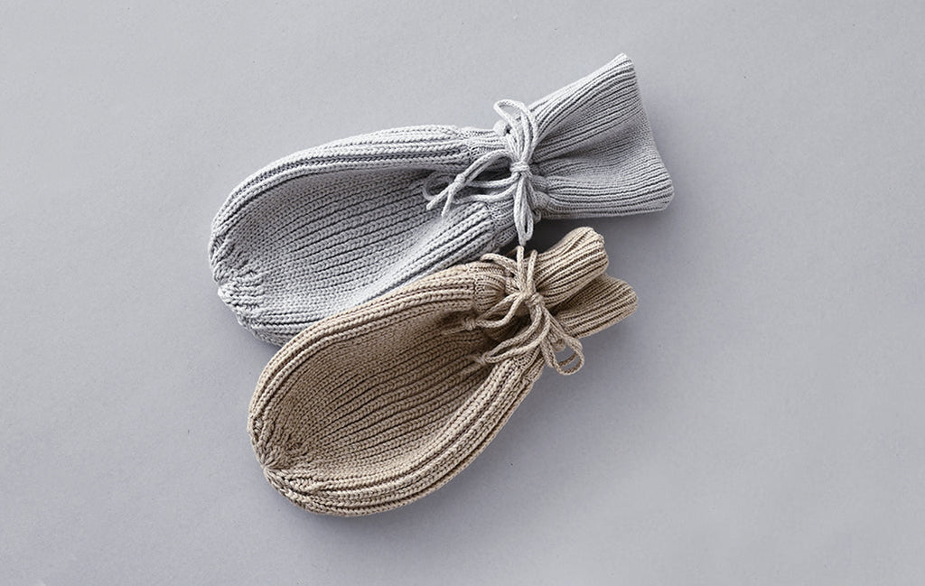 小さな湯たんぽカバーに、新色フォググレーが加わりました。