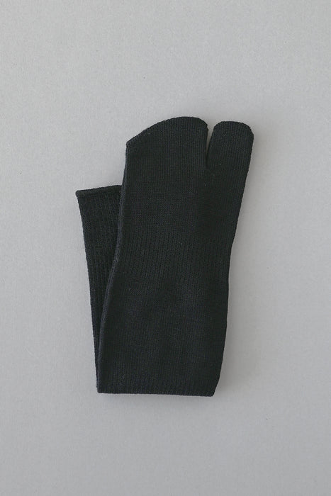 Ｔａｂｉ「足の肌着」絹とウール